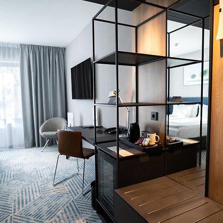 Q Hotel Plus Wrocław Buitenkant foto
