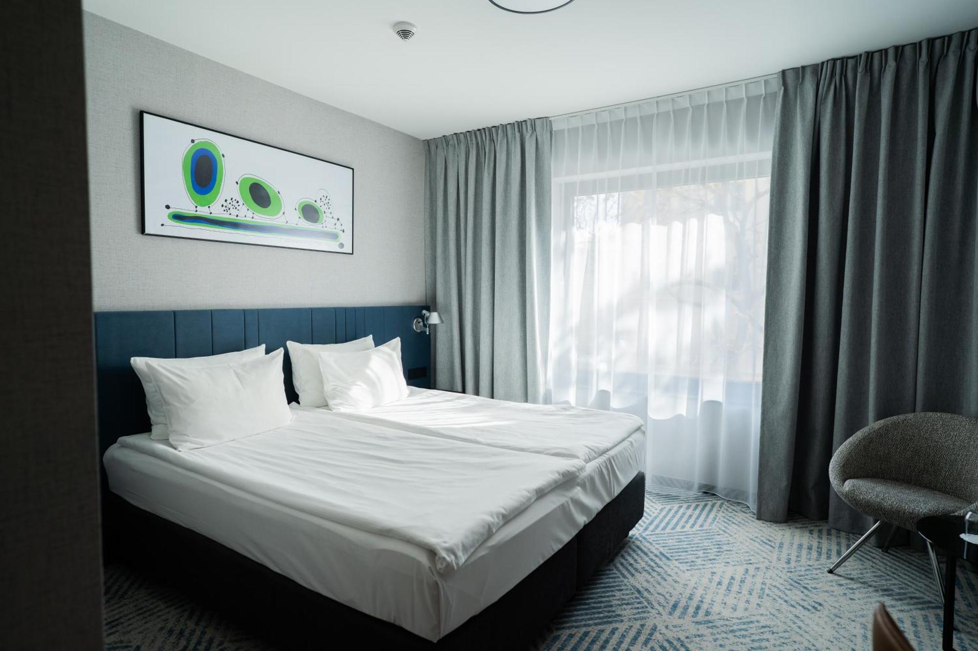 Q Hotel Plus Wrocław Buitenkant foto