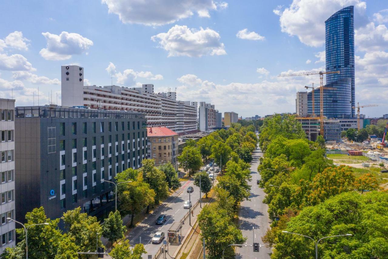 Q Hotel Plus Wrocław Buitenkant foto